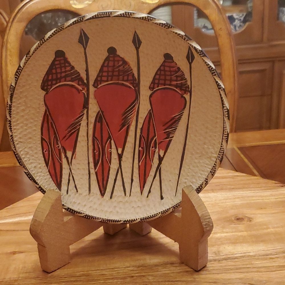 African Cultural Art - Maasai Worriors 8" Diameter & Stand - Picture 4 of 4